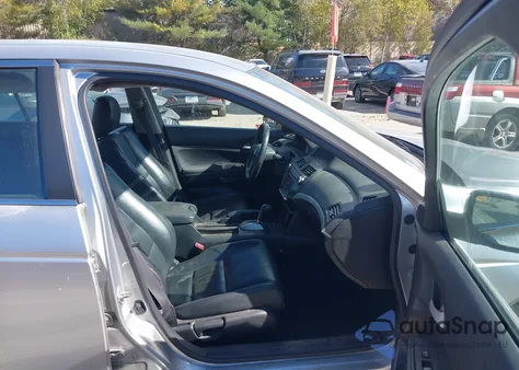 2011 Honda Accord 2.4 Se from USA, damaged, VIN 1HGCP2F67BA133093